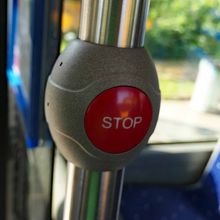 バス内の押しボタン