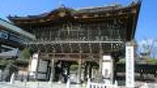 駐車場から、まず行きました