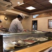 本館が行列でも別館なら入れる場合があります