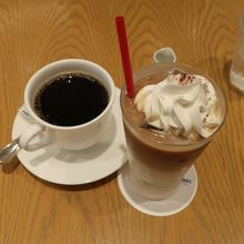 コナコーヒーとハワイアンマカダミアラテ