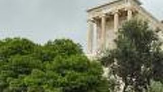 小さいけれど美しい神殿