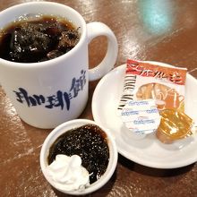 コーヒーとナッツとゼリー