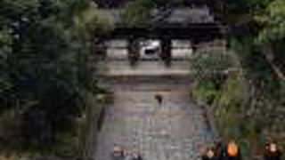 とてもきつい石段です。