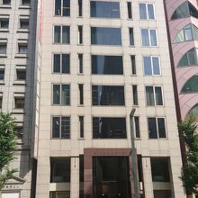 重厚感あふれる本店