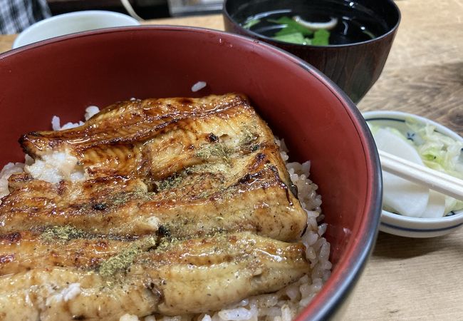 自由が丘で庶民の味わい昭和のうな丼