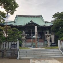 お寺の本堂