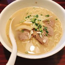 とんこつ塩　　８５０円