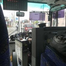 一般道を４０分ほど走る。渋滞注意！