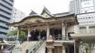 御堂筋沿いにあります。