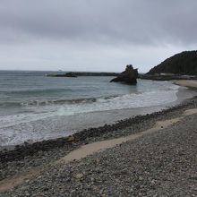 石ころの多い海岸です