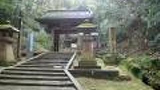 厄除けの参院では有名なお寺