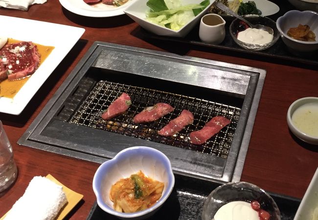 シックな店中で焼肉！