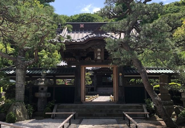 開山５９５年の寺院