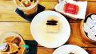 若宮大路　鶴岡八幡宮すぐの　バニヤンツリーで一休み