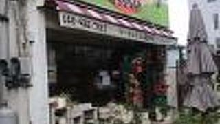 商店街にあります