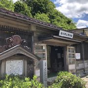 北沢選鉱所趾を望む位置にある博物館