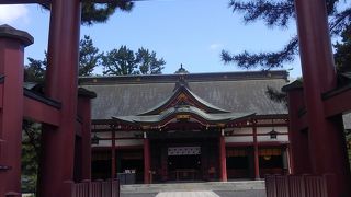 立派な大鳥居の神社