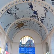 ルクセンブルクの街並みのステンドグラスが印象的だった中央駅