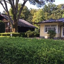 日本式、洋式の建物が復元されている