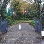 回遊式庭園が保存されている素敵な公園