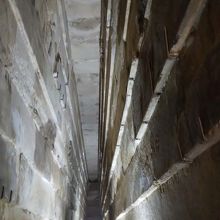 内部の大回廊。この技術に驚きます。