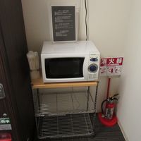 自販機コーナーに電子レンジもあります。