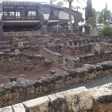 ペテロの住居跡に建つ教会
