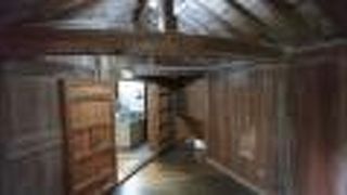 天守閣の中にあります。