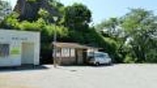 鷹取山公園へハイキング　磨崖仏が有名です