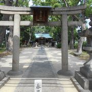 大木が繁る神社