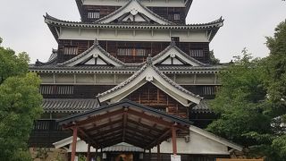 ５階建ての木造の天守閣