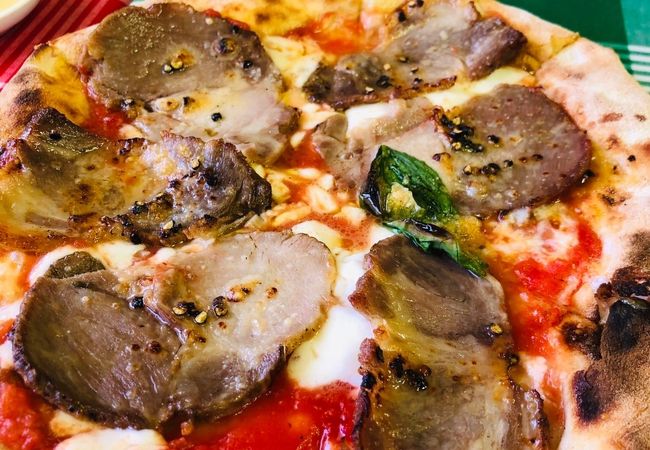 もちもちパリパリのピザ