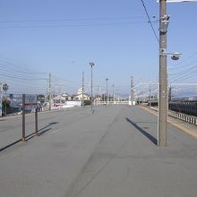 これで一本のプラットホームですよ