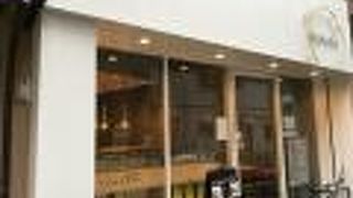 ベーカリーカフェ