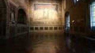 シモーネ・マルティーニの傑作がある