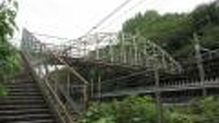 列車の通過がよく見えます