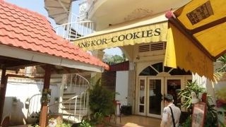 日本人経営のクッキーの土産店でカフェを併設している