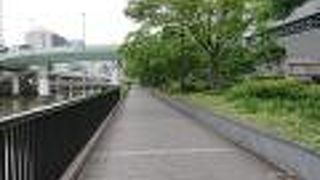 ビジネス街のよい散歩ルート