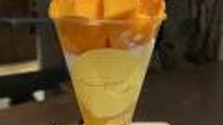 パフェで一休み