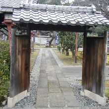 幸田露伴旧宅の門