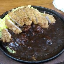 カツカレー500円