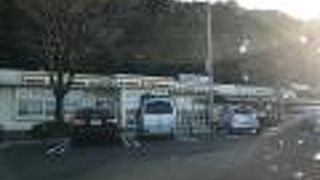 デイリーヤマザキがあります。