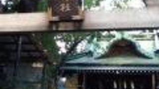 新馬場駅北東の神社