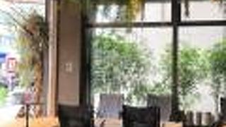 都会のど真ん中に自然空間