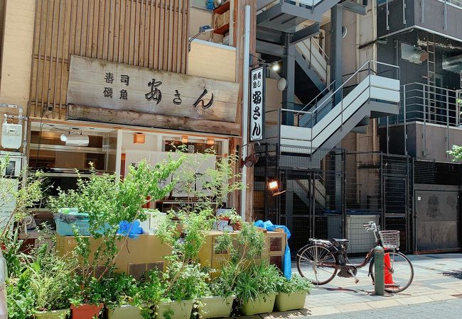 神社前のお寿司