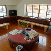 板の間の休憩所