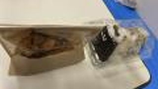 おにぎり3個と鶏唐揚げをランチに！