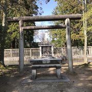 高岡：前田利長公墓所、最大級の墓