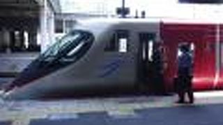 岡山駅での8000系特急「しおかぜ」