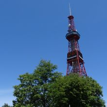 快晴の中のさっぽろテレビ塔